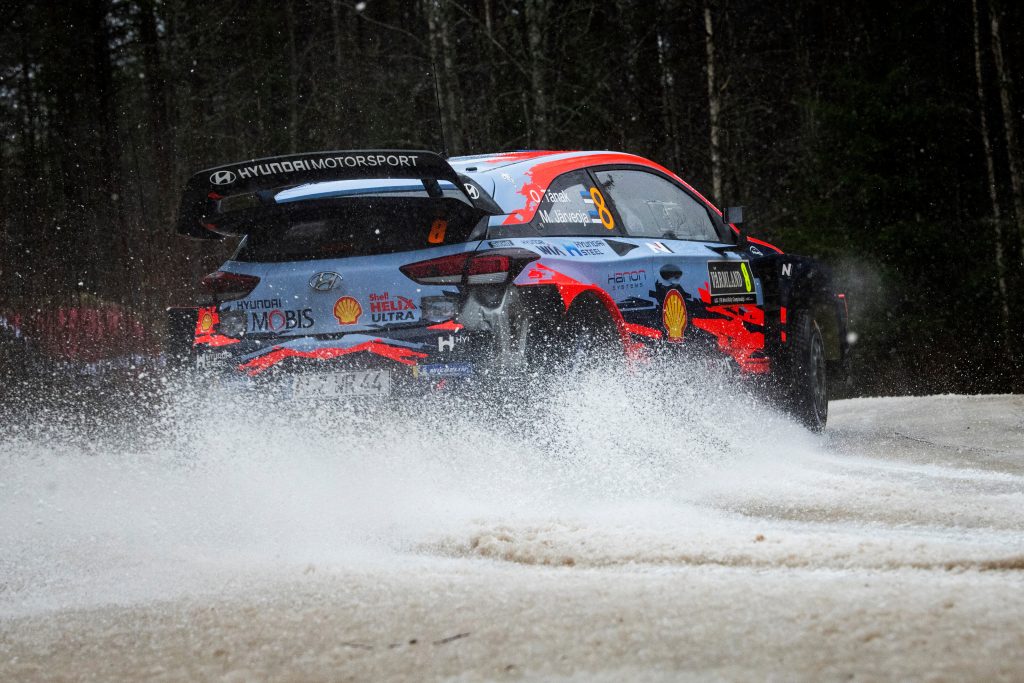 Tanak se hizo con el segundo puesto del Rally de Suecia 